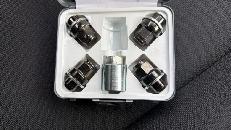 Toyota Prius 2.0 PHEV Design 5dr CVT Hatchback